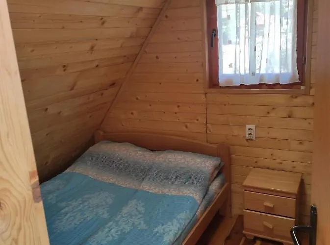 Carobna Suma Tara فيلة *