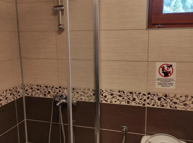 Carobna Suma Tara فيلة